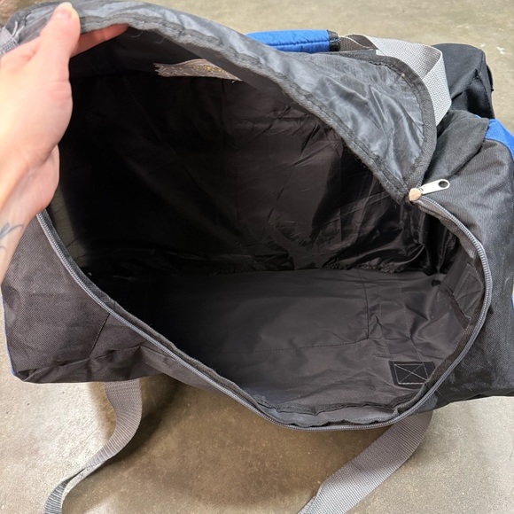 Wrangler NFR 2013 Rolling Duffel Bag w/ Wheels & Pull Handle Las Vegas - Picture 5 of 9